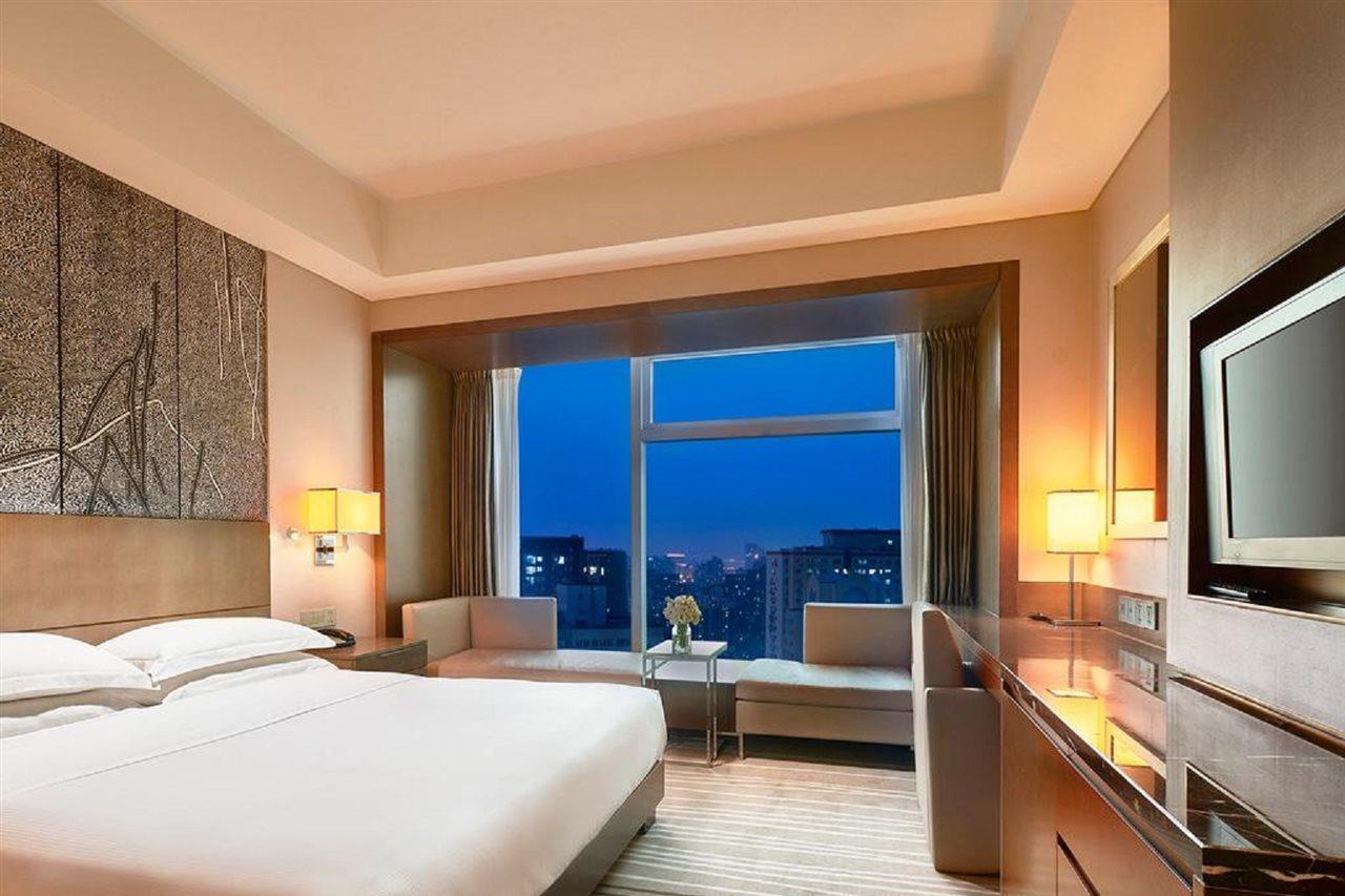 Doubletree By Hilton Beijing Hotel Bagian luar foto