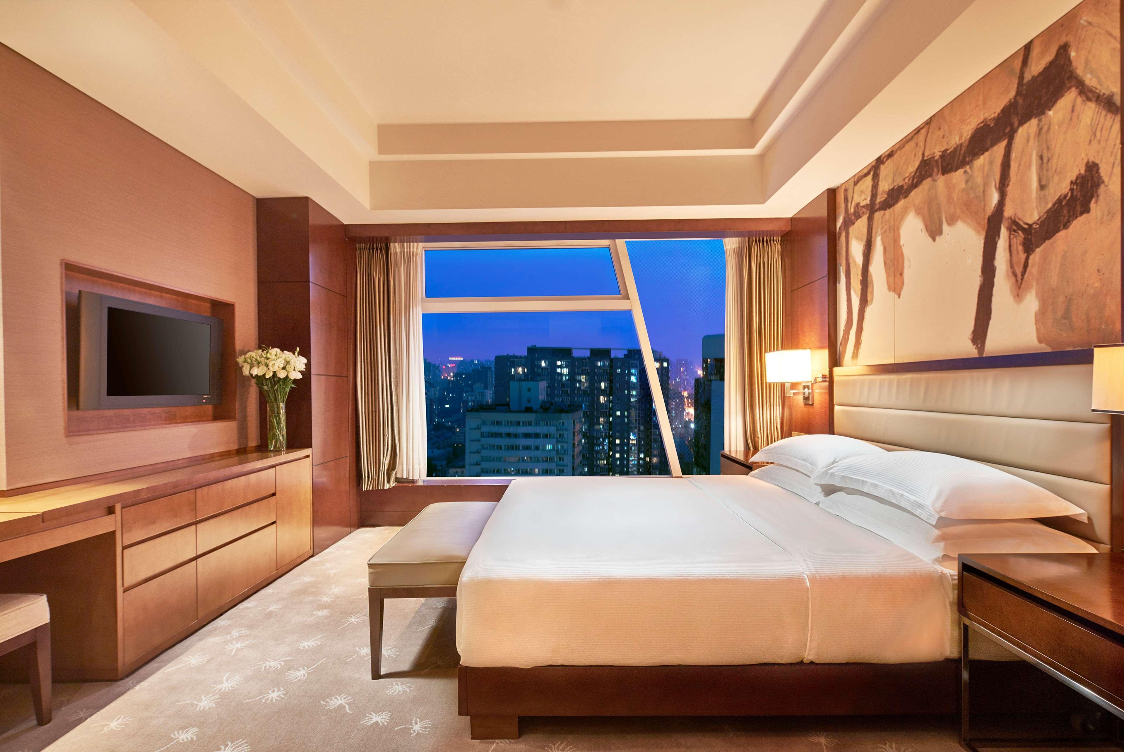 Doubletree By Hilton Beijing Hotel Bagian luar foto
