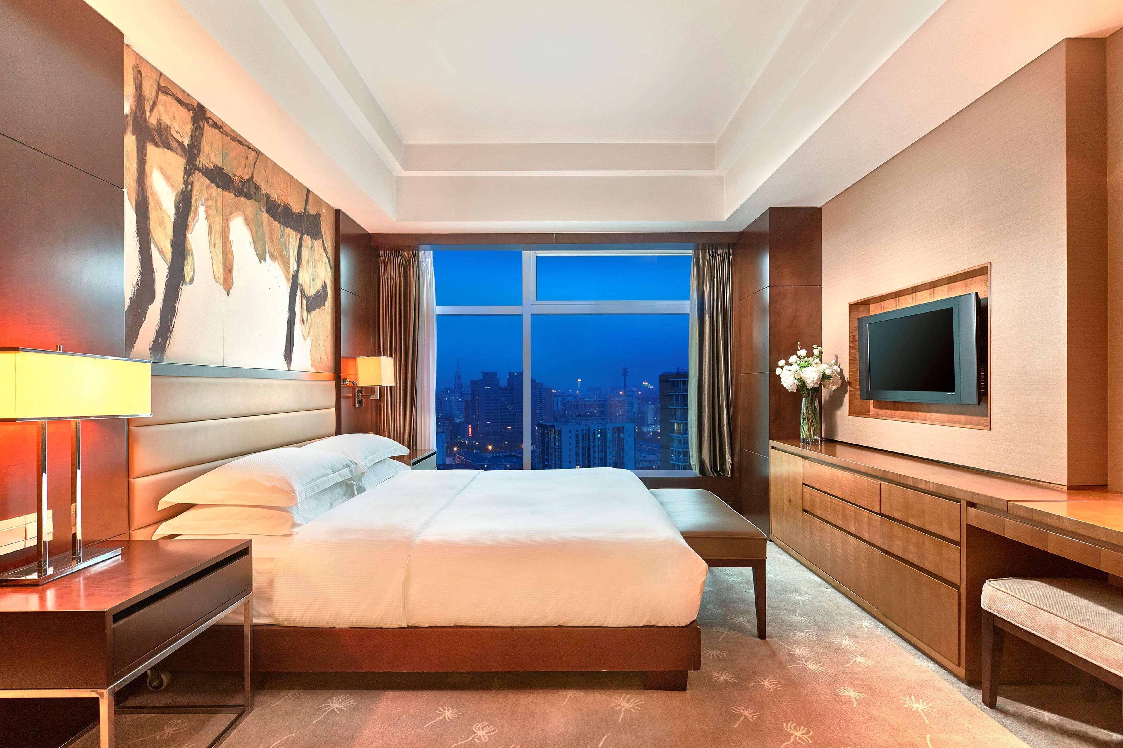 Doubletree By Hilton Beijing Hotel Bagian luar foto