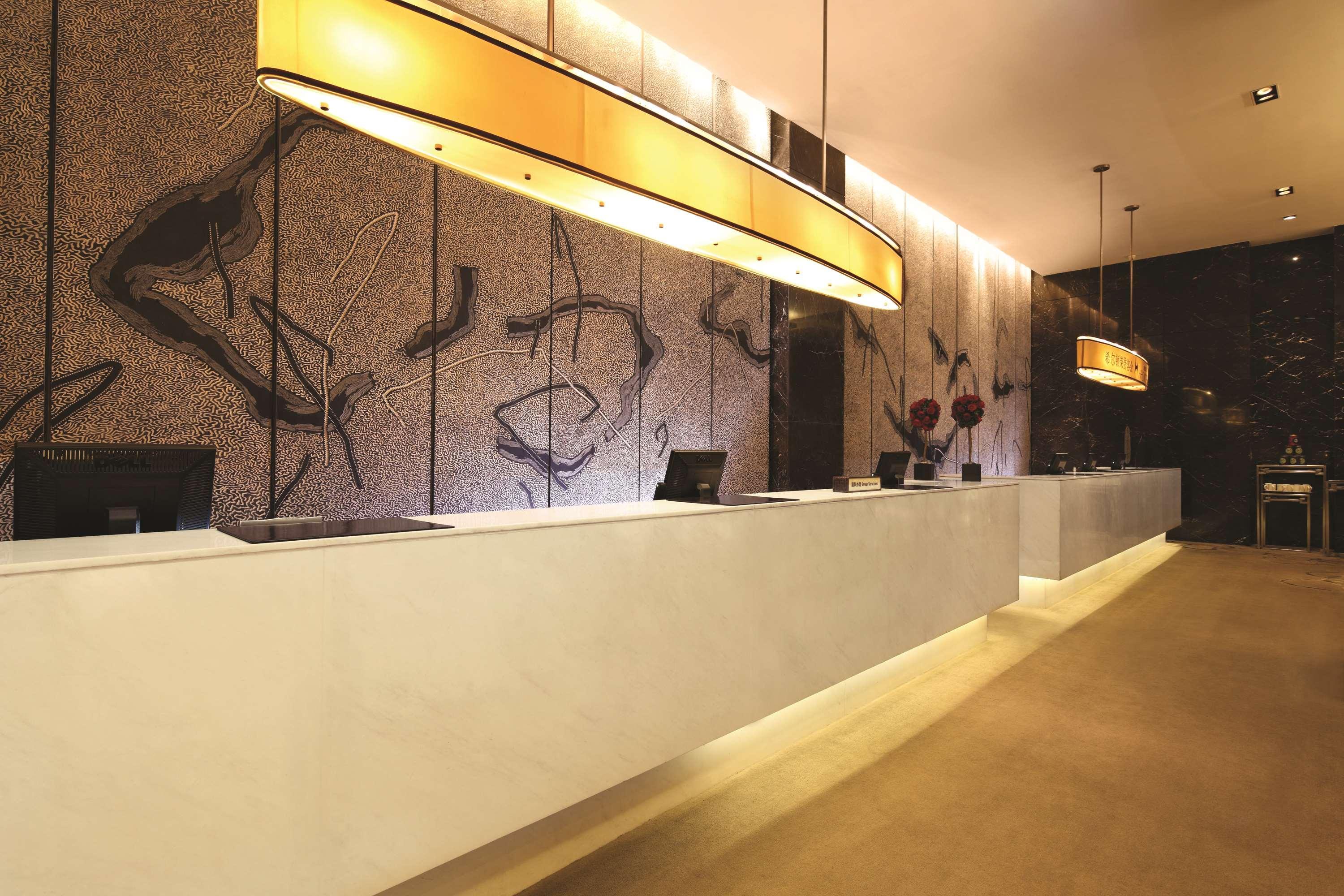 Doubletree By Hilton Beijing Hotel Bagian luar foto